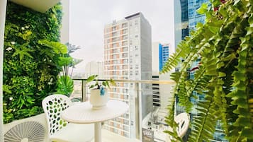 Căn hộ cơ bản | Khu ẩm thực ngoài trời
