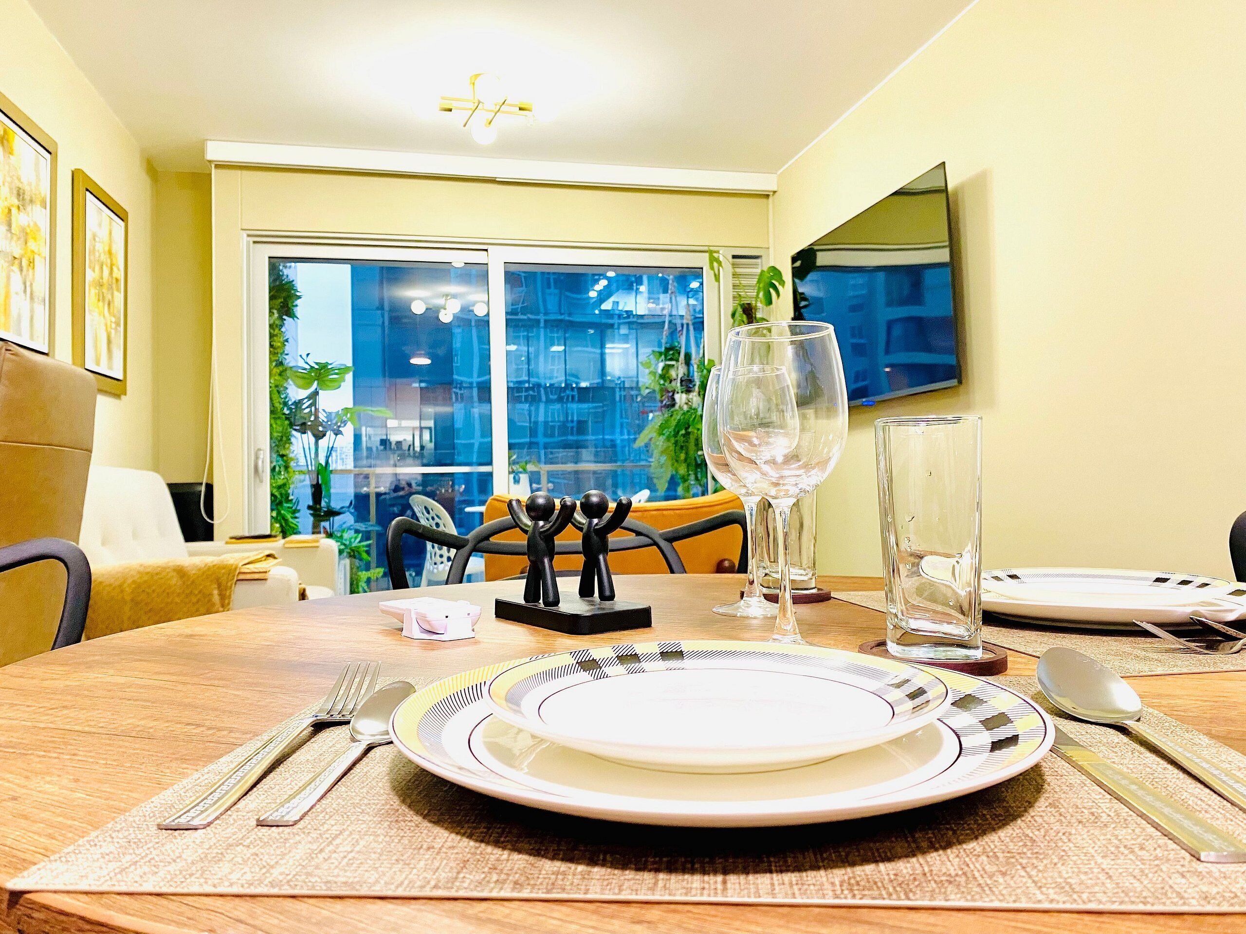 Basic Apartment | Dining
