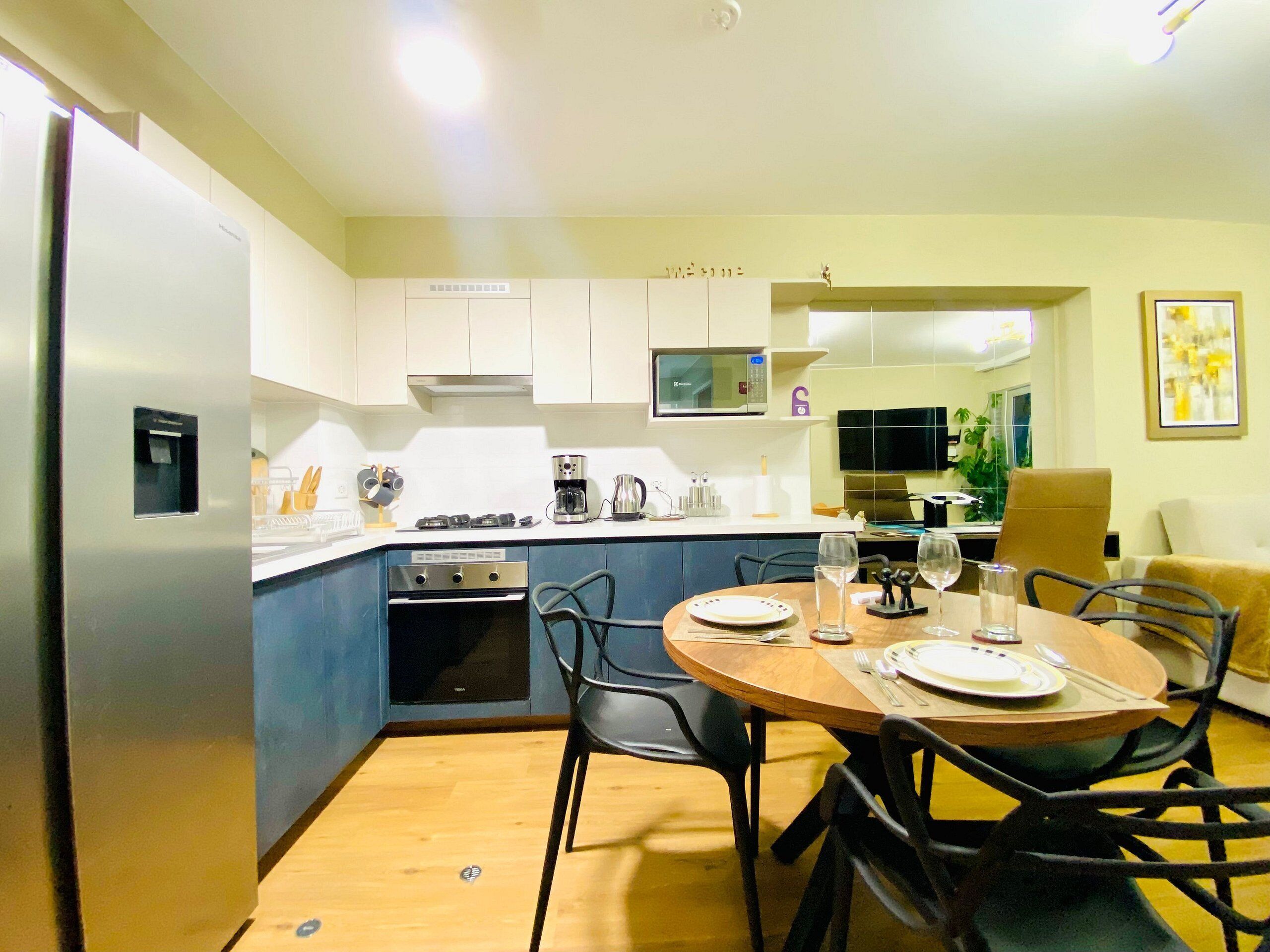 Basic Apartment | Private kitchen | Microwave, stovetop, dishwasher, toaster
