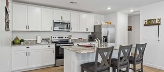 Private Getaway Near Verrado, Golf & Desert Trails