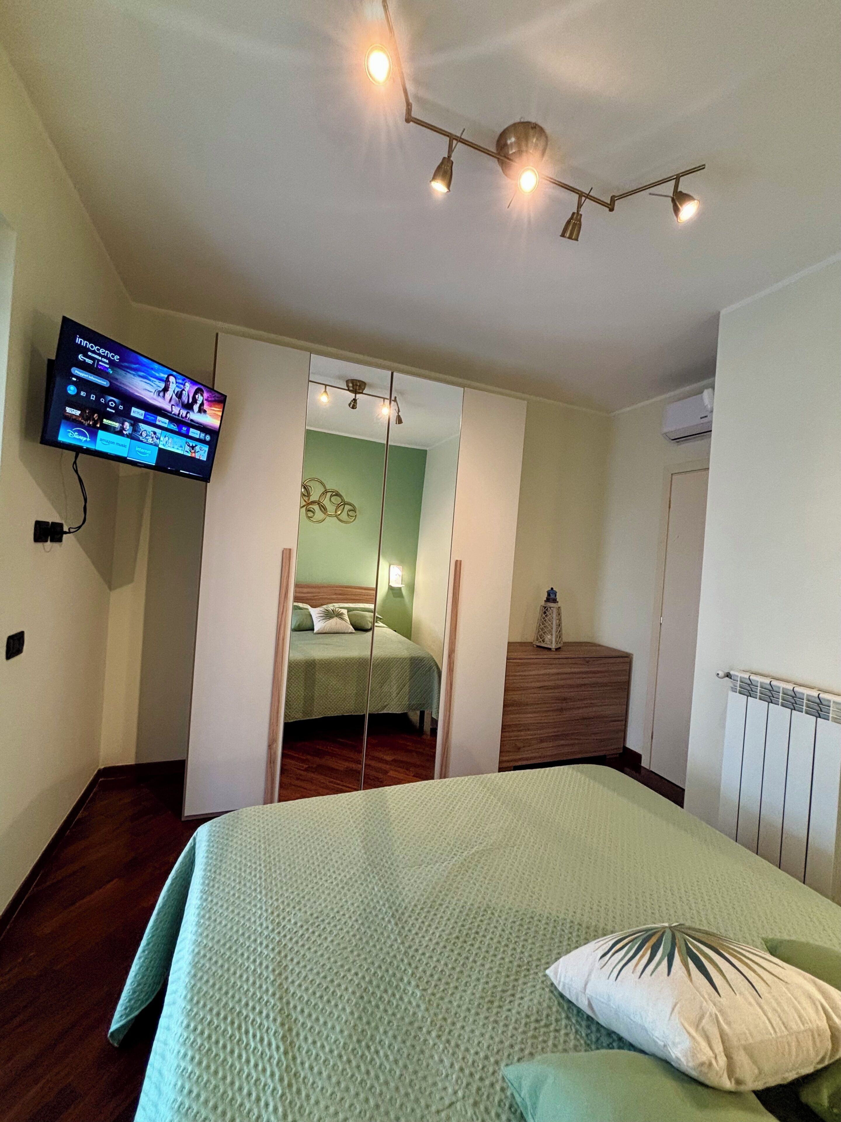 1 camera, ferro/asse da stiro, Wi-Fi gratuito, lenzuola