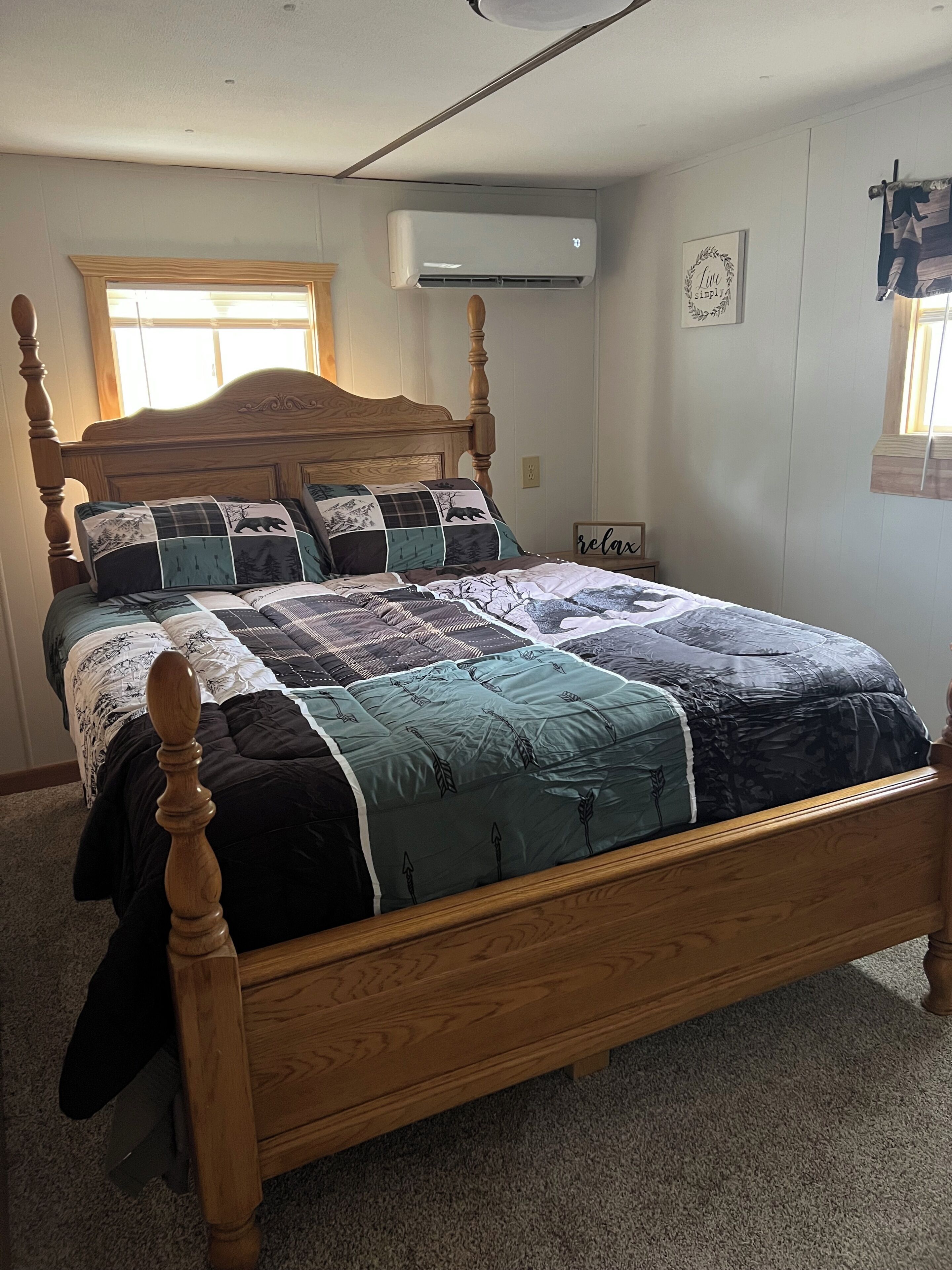 2 bedrooms, bed sheets