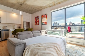 Iron/ironing board, WiFi, bed sheets - Elegant Montréal Retreat | Free Parking (Montréal)
