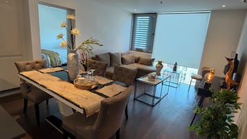 2 chambres, fer et planche à repasser, Internet gratuit par câble