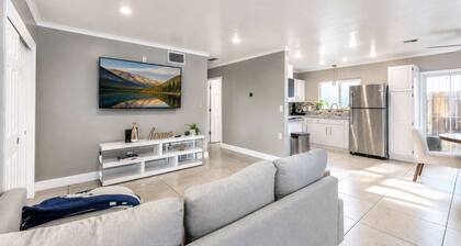Walk to Virginia Lake - Fenced Yard - 2BR