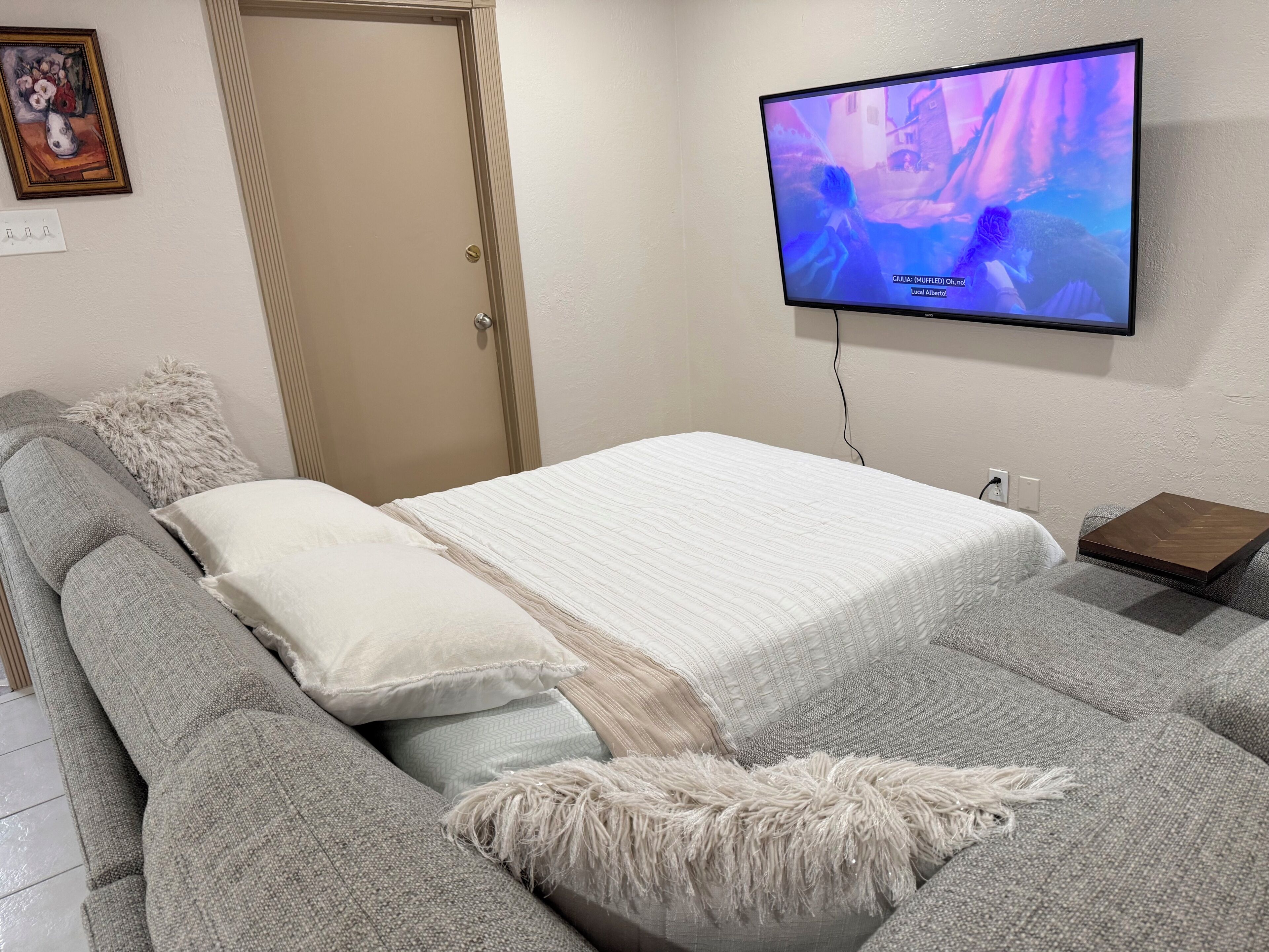 3 bedrooms, iron/ironing board, WiFi, bed sheets