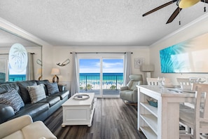 Smart TV - The Summit 518 - Beach Front, 2 Pools, & Hot Tubs (Panama City Beach)