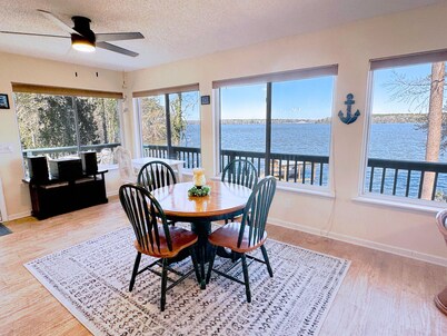 Serene Lake Talquin Waterfront Lakehouse on Forest Border w/ Beautiful Views