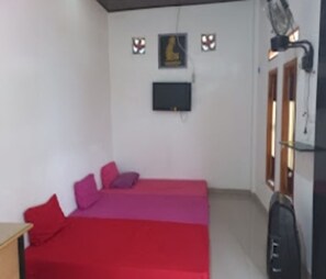 Free wired internet - Cozzy Homestay Edo Pahawang (PESAWARAN)