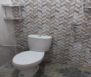 Bathroom - Cozzy Homestay Edo Pahawang (PESAWARAN)