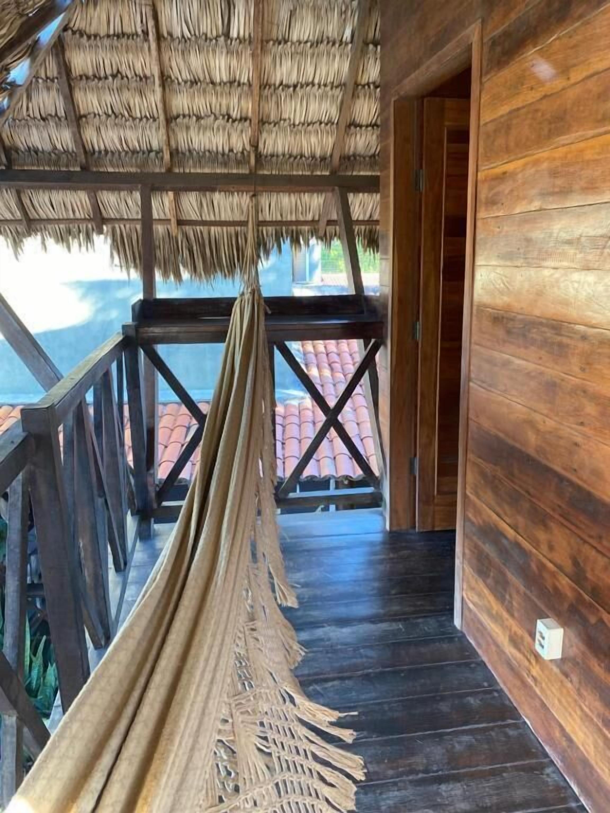 Chalé superior, vista para a piscina | Área da propriedade