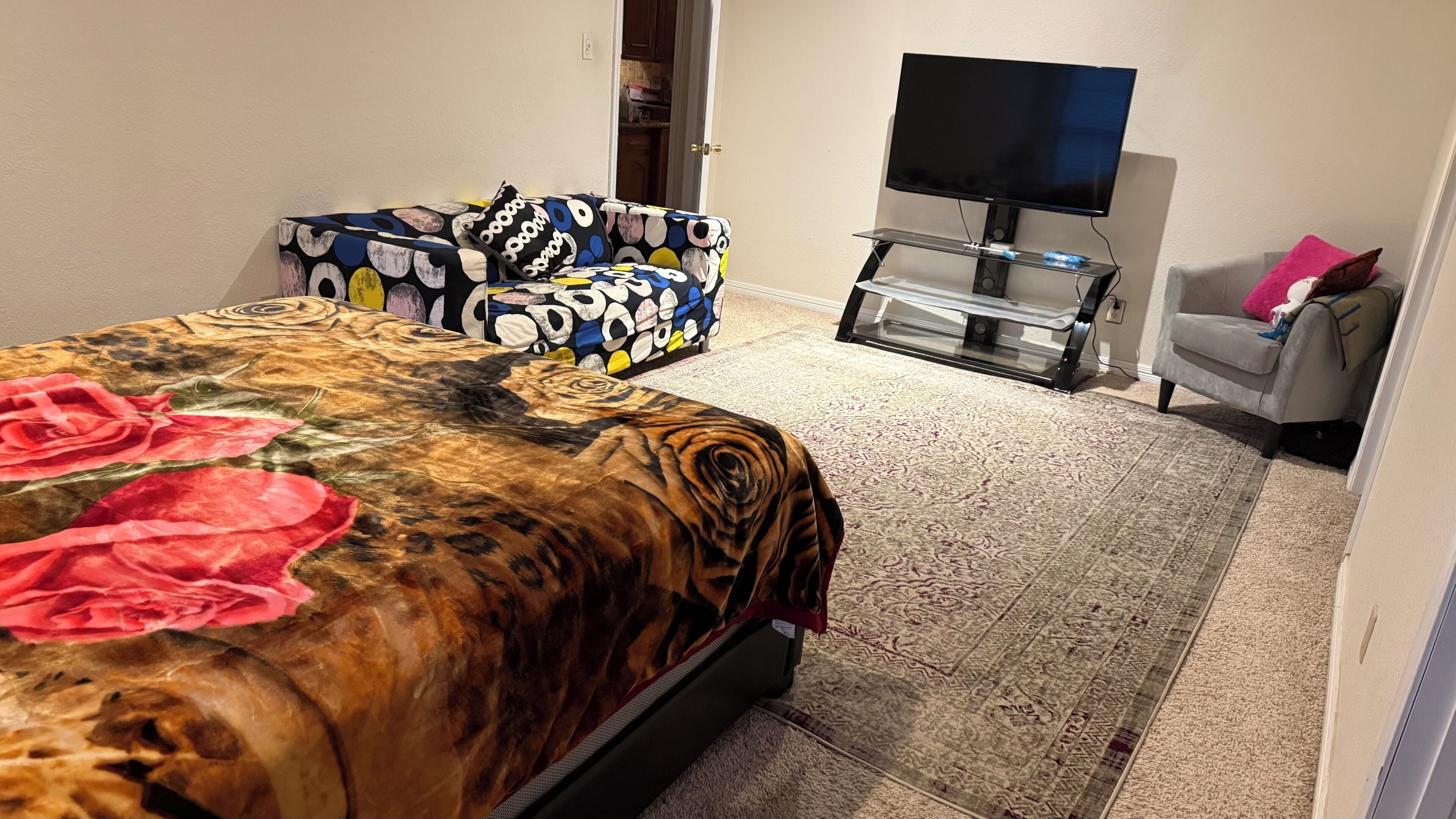 1 bedroom, iron/ironing board, WiFi, bed sheets