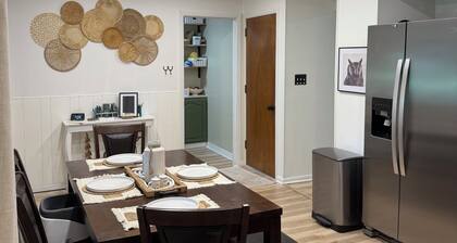 4BR Home - Airport - WPAFB - POOL -Sleeps 7