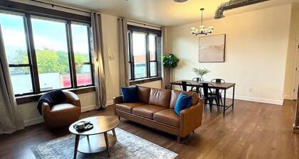 Townsend Broadway Retreat!
Bright, Modern Downtown Townsend Montana Condo