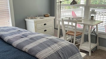 2 chambres, fer et planche à repasser, Wi-Fi, draps fournis