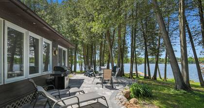 Modern Waterfront Big Rideau Lake Retreat with Stunning Views