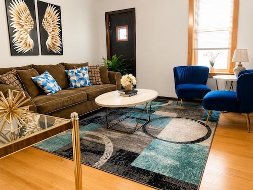 Cozy 1BR in Bridgeport w/free street parking/ McCormick/Chinatown