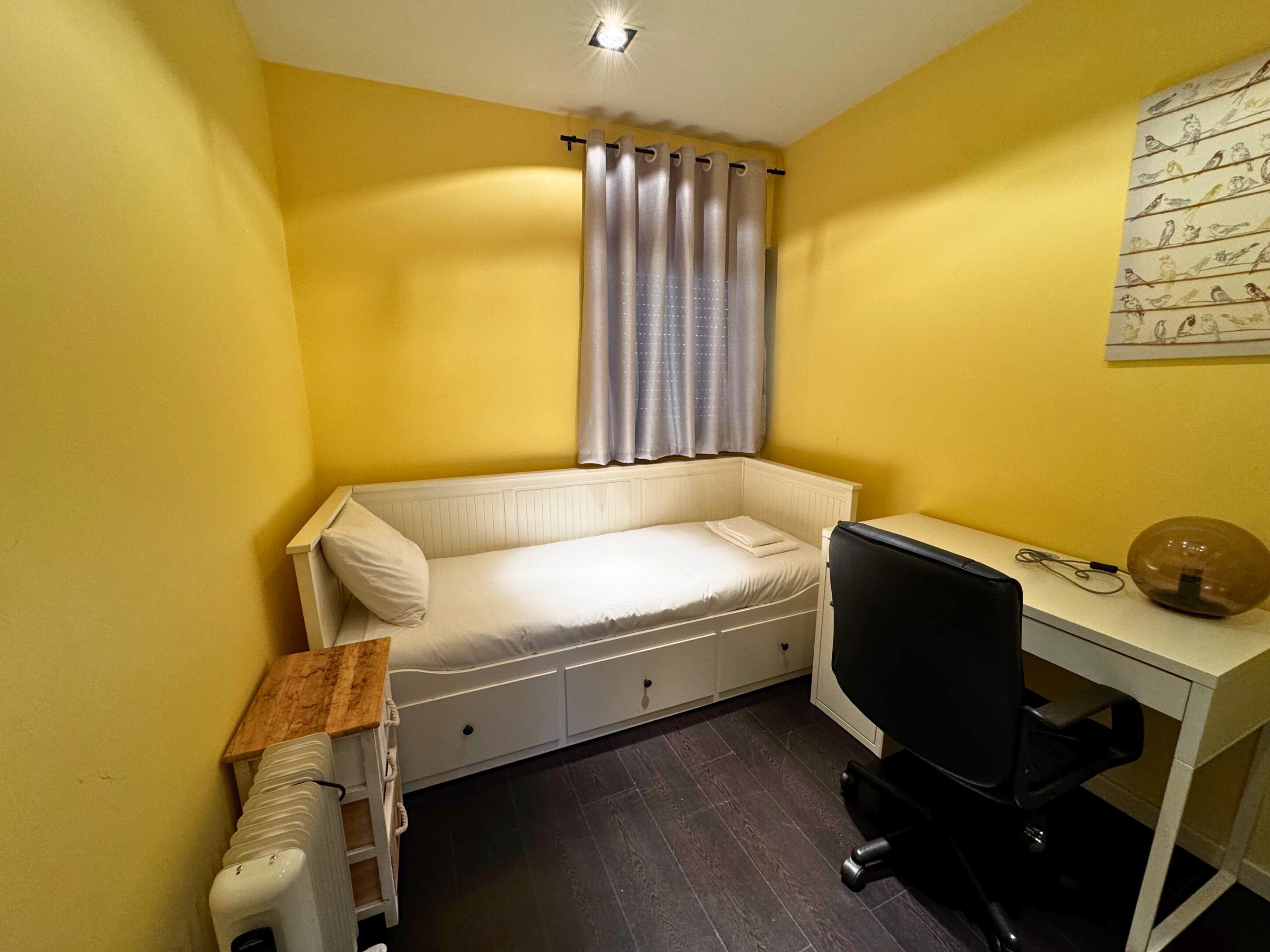 Deluxe-Chalet, Gartenblick | Schreibtisch, laptopgeeigneter Arbeitsplatz, Verdunkelungsvorhänge