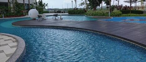 Outdoor pool, a heated pool