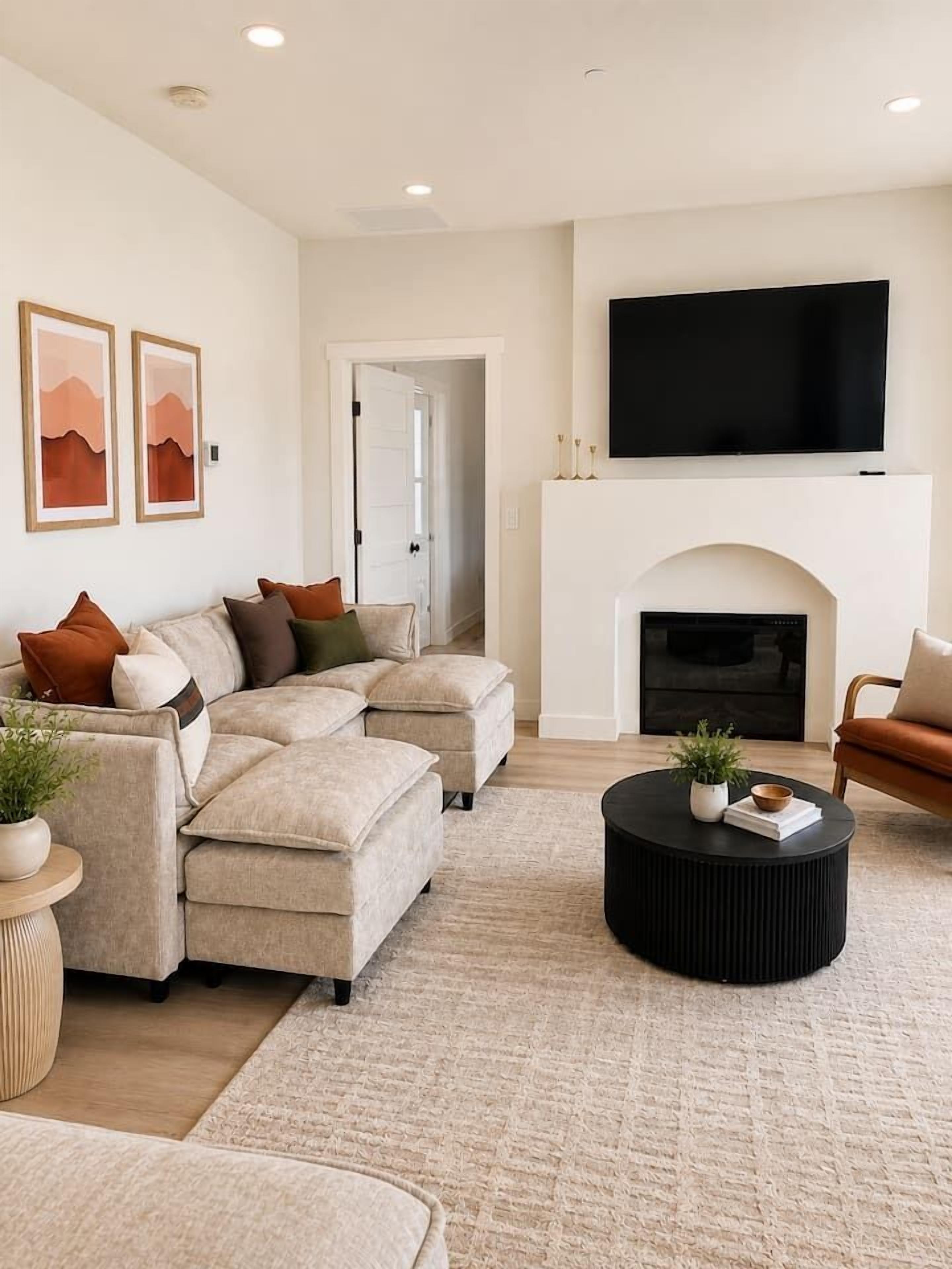 Pickleball - Fire Pit - Ev Charger - Swim Spa - Washington