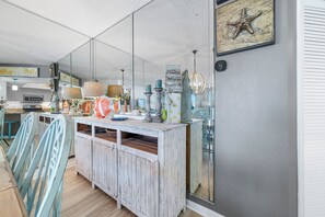 Dining - Summer House 404A | Oceanfront | Pools, Hot Tub, Tennis | My Beach Getaways (Orange Beach)