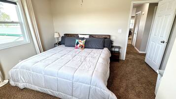 3 bedrooms, internet, bed sheets