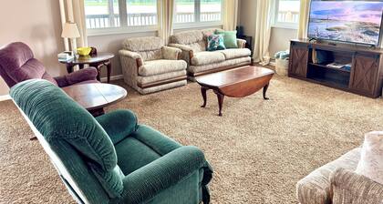 Lake Life Starts Here—w/ Dock, Kayaks & Relaxation