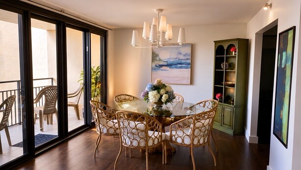 Dining - Stunning 3-bedroom condo 
Labor Day Special, book now! (Destin)