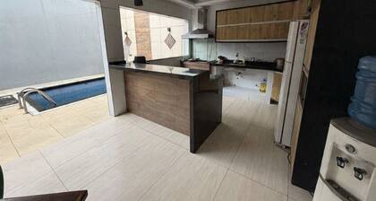 Cozy house in Belém, close to everything, pets allowed.