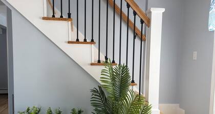 Seaside on I, Soothing 4-bedroom house sleeps 10 with AC in welcoming Hampton