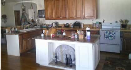3-bedroom house in soothing Oceanside with fitness room, pool access.