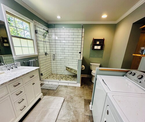 Downtown Conway 3 bedroom home in picturesque neighborhood
