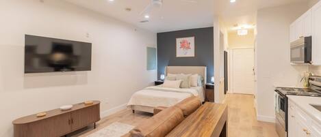 1 bedroom, internet, bed sheets