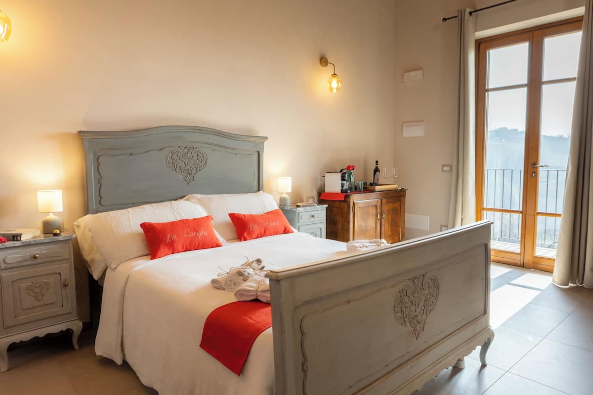 Double Room, Balcony, Courtyard View | Free WiFi
