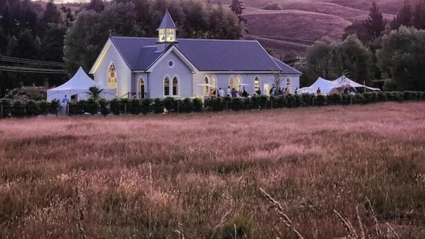 Exterior - Peaceful Rural Retreat at the Base of Coronet Peak and linking to QT trails! (Speargrass Flat)