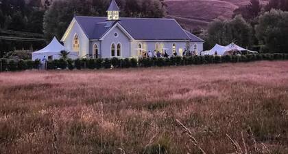 Peaceful Rural Retreat at the Base of Coronet Peak and linking to QT trails!