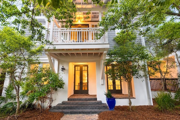 Maison Barrett — four-story sanctuary in the heart of Rosemary Beach