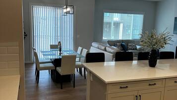 House, 4 Bedrooms, Patio | Dining