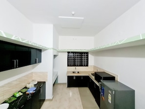 Fridge, microwave, stovetop, electric kettle