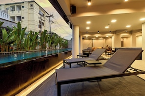 Poolbar