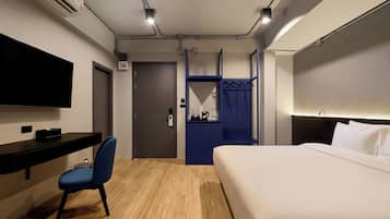 Caja de seguridad en la habitación y escritorio