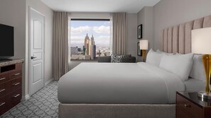 Room - 1-bedroom luxury suite in Las Vegas overlooking F1 Las Vegas Grand Prix Nov 2026 (Las Vegas)