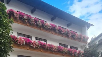 Basic Double or Twin Room, Balcony, Mountain View | Exterior