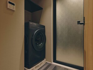 Suite superior | Baño | Regadera, amenidades de baño gratuitas, secadora de cabello, pantuflas