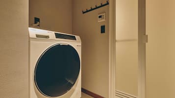 Superior Suite | Laundry