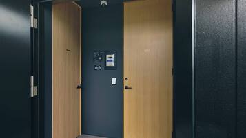 Check-in-/Check-out-Schalter