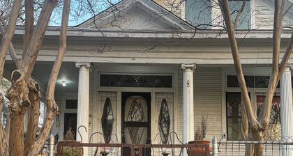 Room with Private Entrance in Antique Victorian Artist House