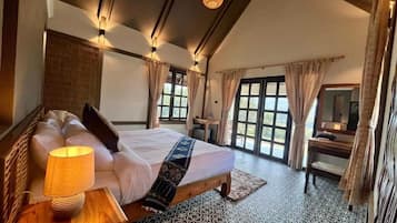 Chambre Confort Double ou avec lits jumeaux, balcon, vue jardin