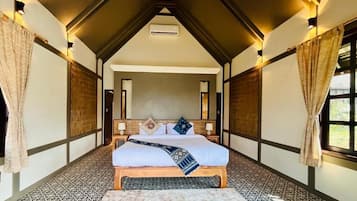 Habitación Confort con 1 cama doble o 2 individuales, balcón, vistas al jardín | Caja fuerte y cortinas opacas