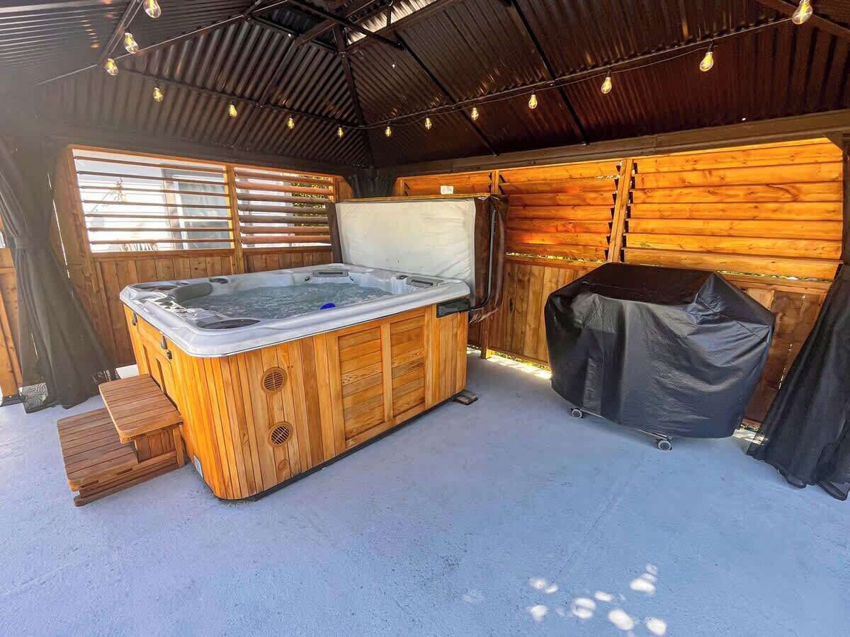 Bain à remous intérieur